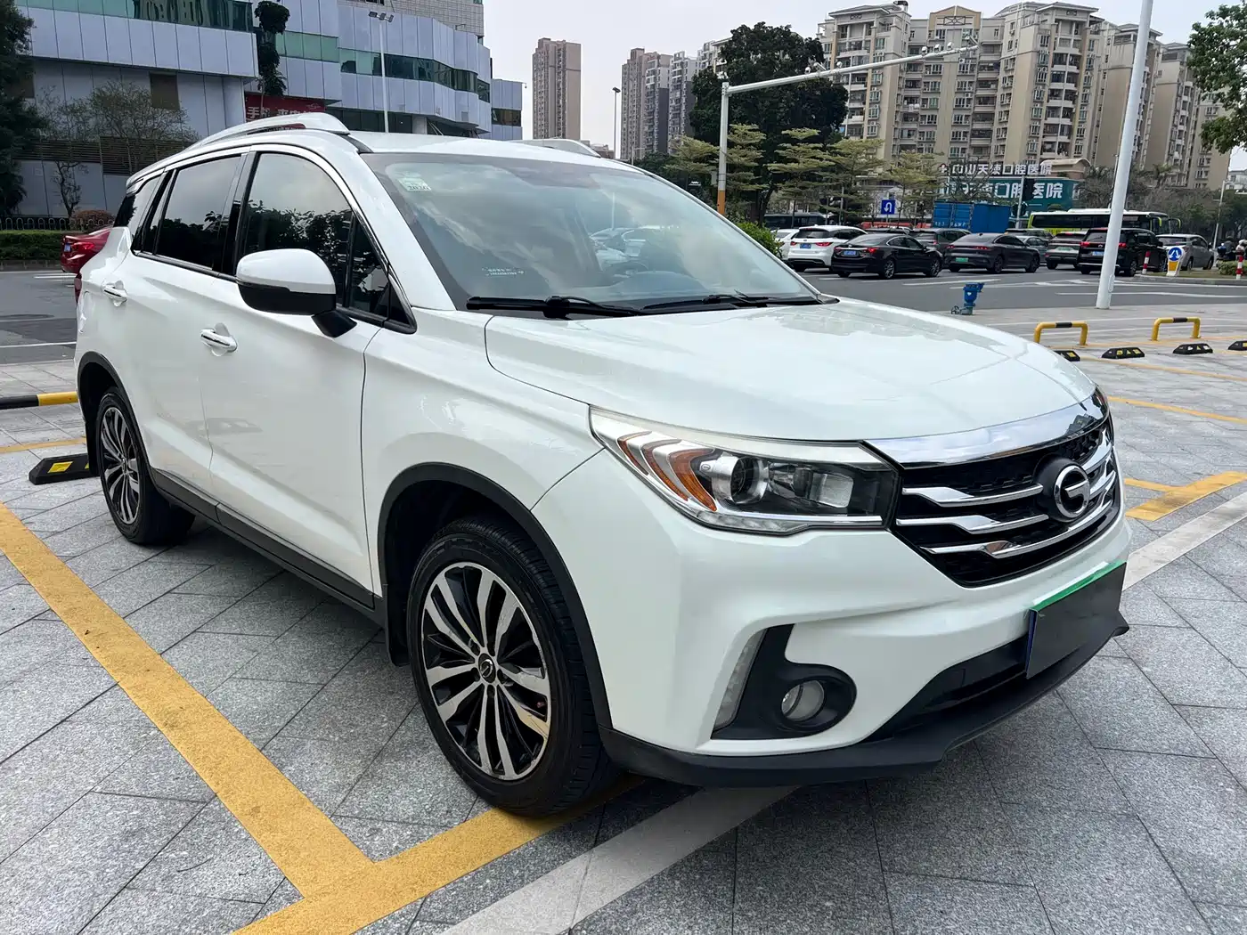 GAC Trumpchi Trumpchi GS4 2015 200T G-DCT Luxury Edition фото 2