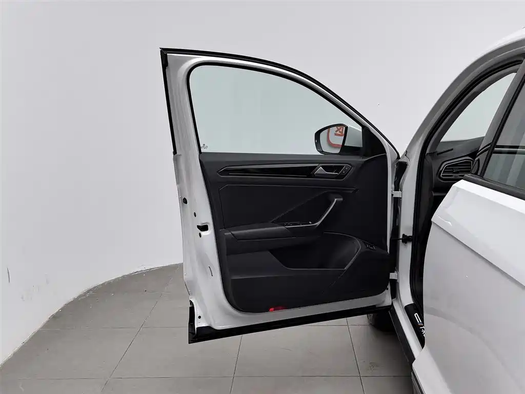 VOLKSWAGEN T ROC EXPLORING SONGS