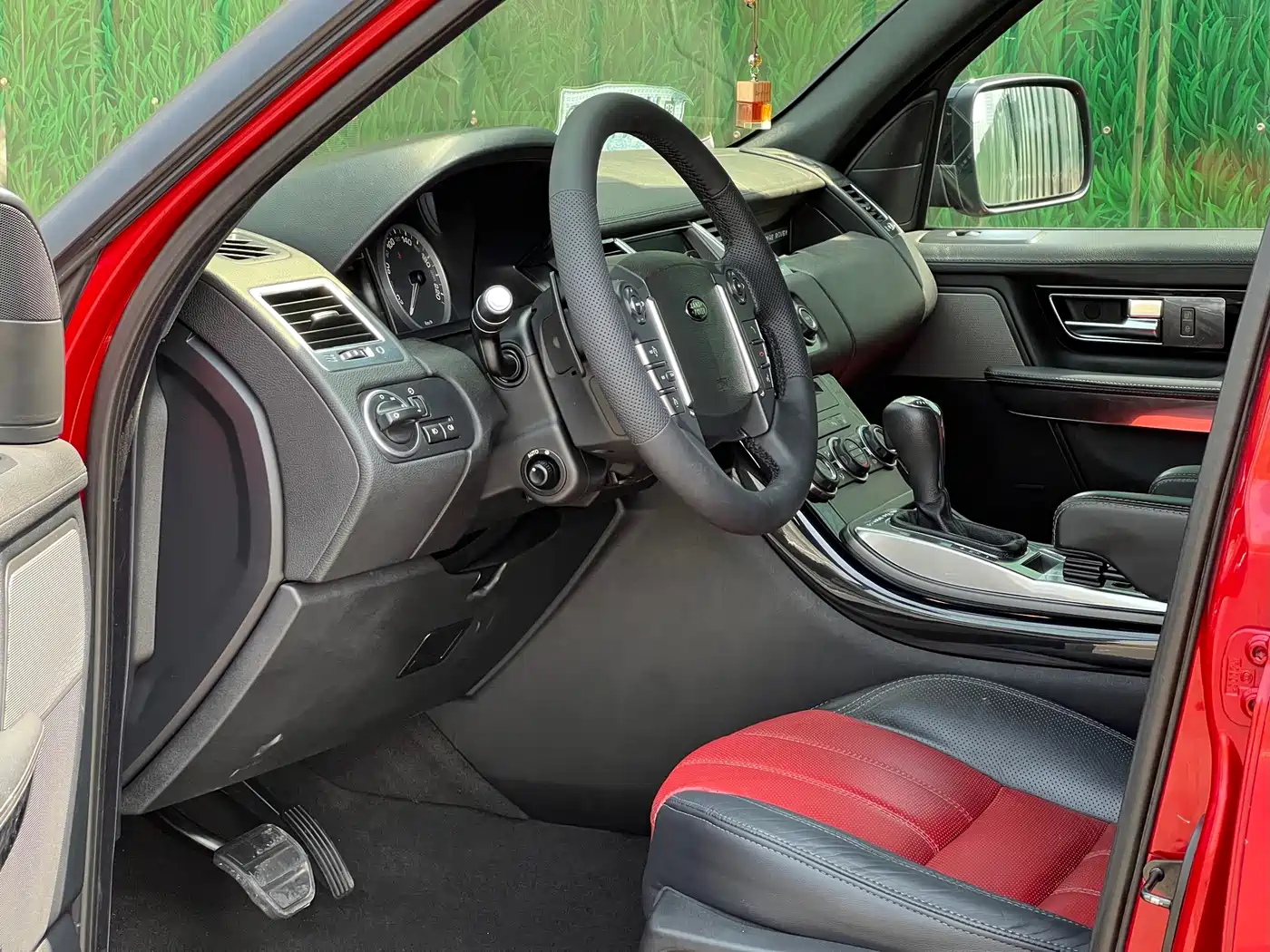 Land Rover Range Rover Sport 2013 5.0 NA V8 HSE Red Limited Edition фото 4