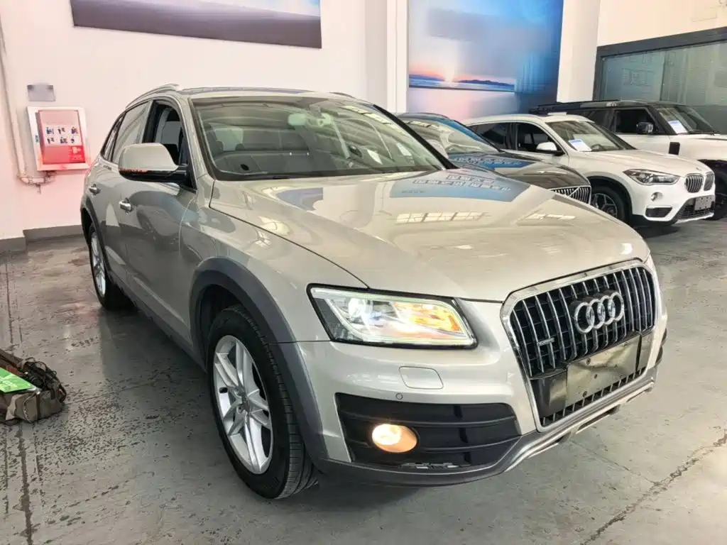 Audi Q5 2018 2017 Plus 40 TFSI Technology