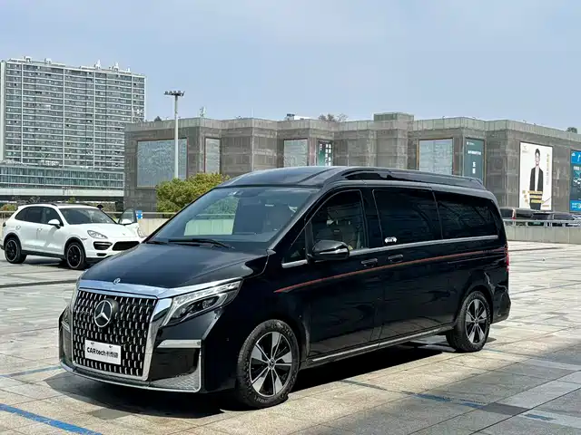 Mercedes-Benz V V 260 L, Длинная база, Премиум