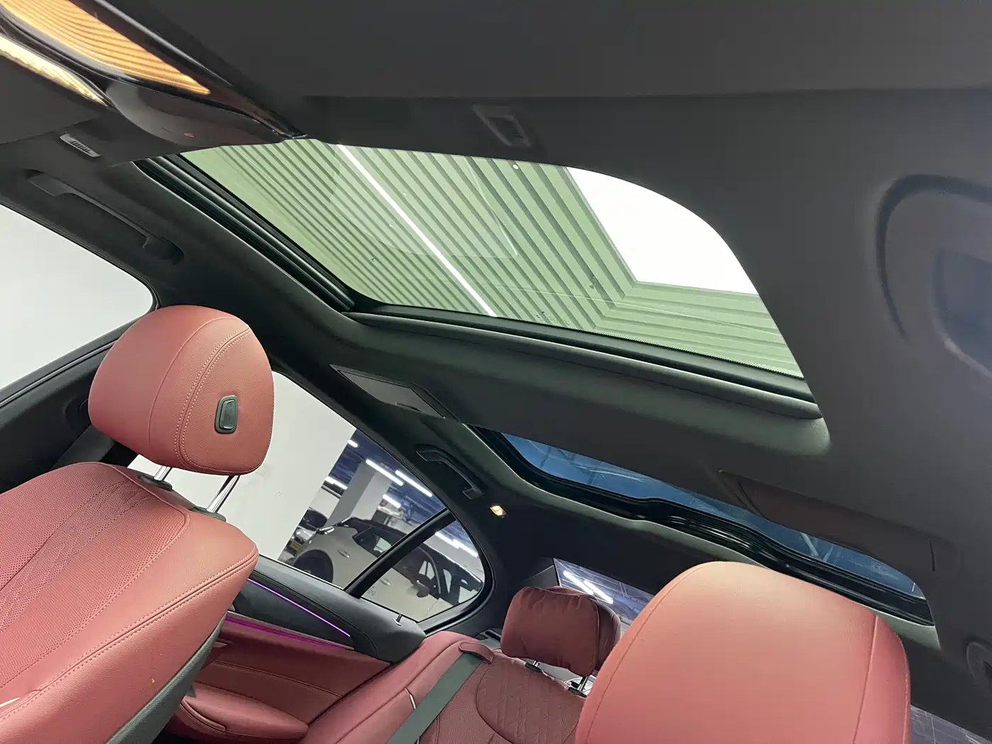 BMW 5 Series 2023 530Li Leading M Sport Package фото 14