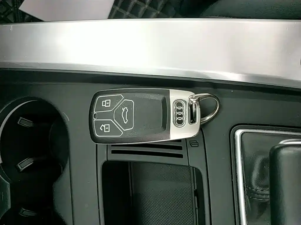 Audi A4L 2020 40 TFSI quattro Luxury Dynamic фото 9