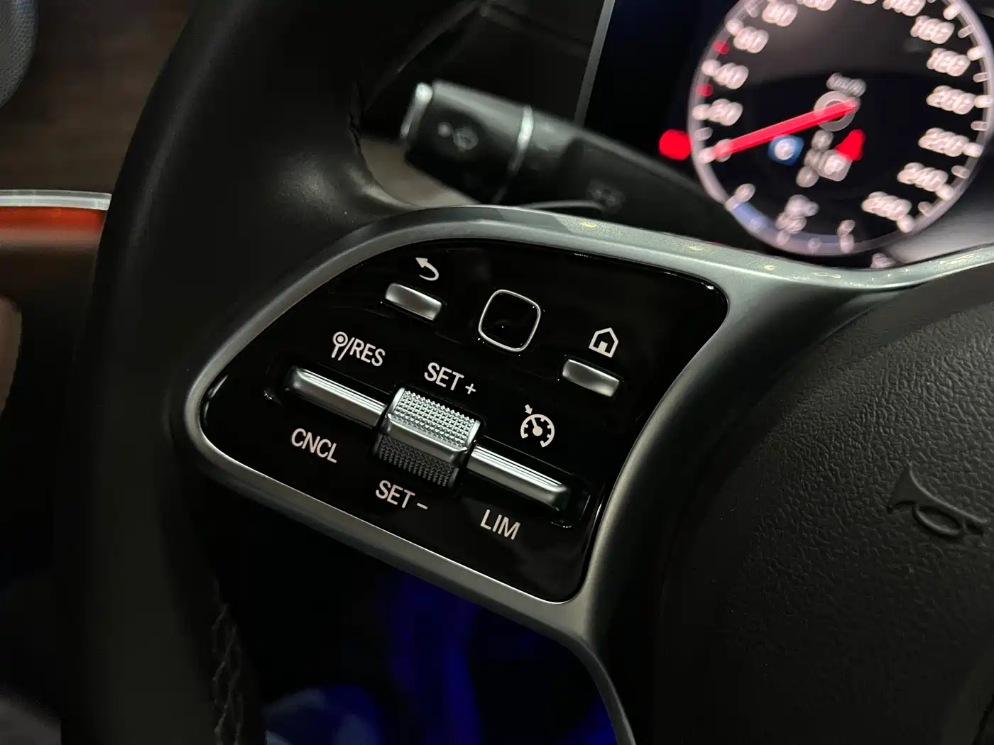 Mercedes-Benz E-Class 2020 Facelift E 300 L Exclusive фото 19