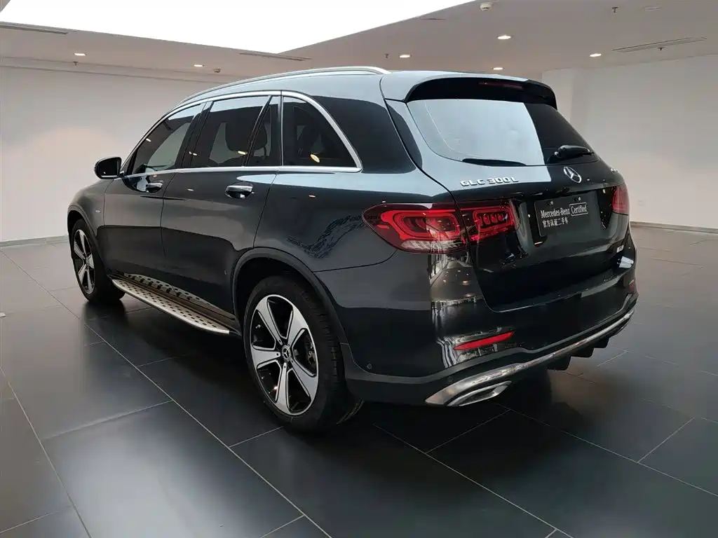 Mercedes-Benz GLC 2022 Facelift GLC 300 L 4MATIC Dynamic Collector's Edition фото 5