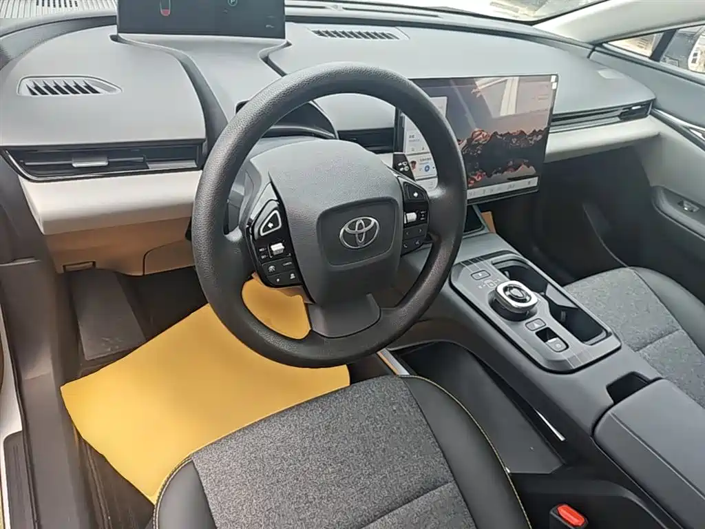 Toyota bZ5 2025 550 JOY фото 10