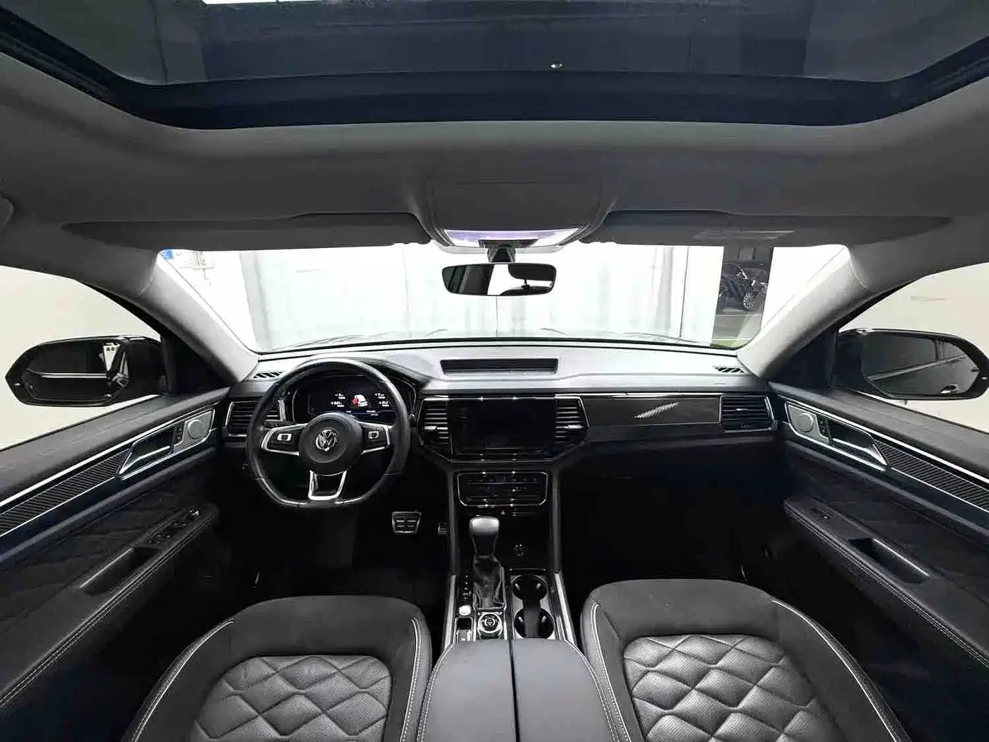 Volkswagen Teramont 2019 Model Teramont X 380TSI 4WD Prestige Luxury Edition фото 7