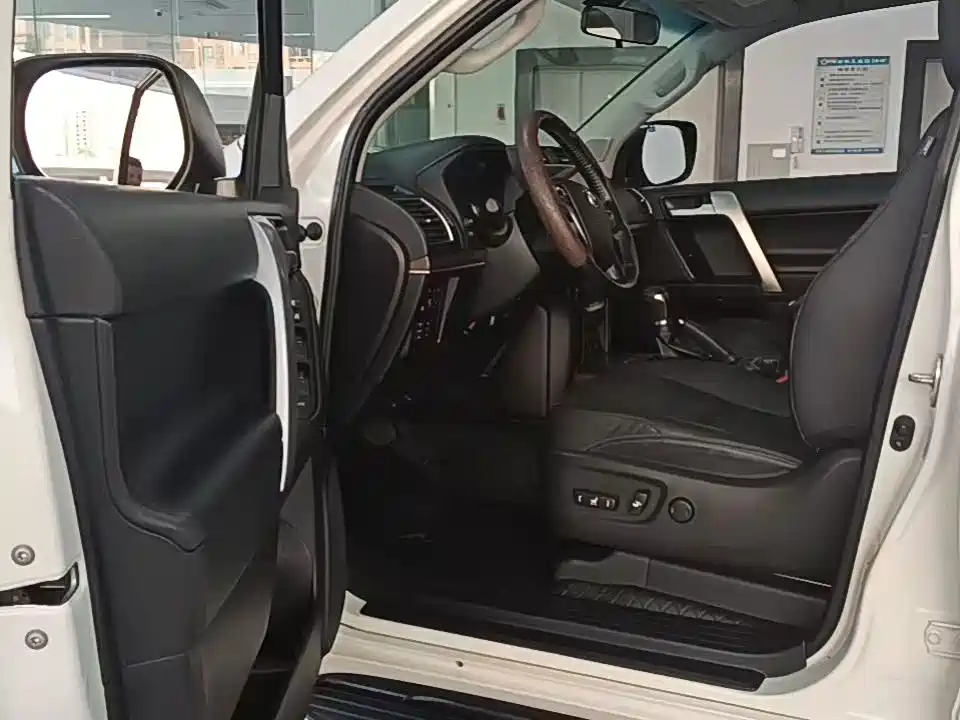 Toyota Prado 2018 3.5L Auto TX-L NAVI фото 5