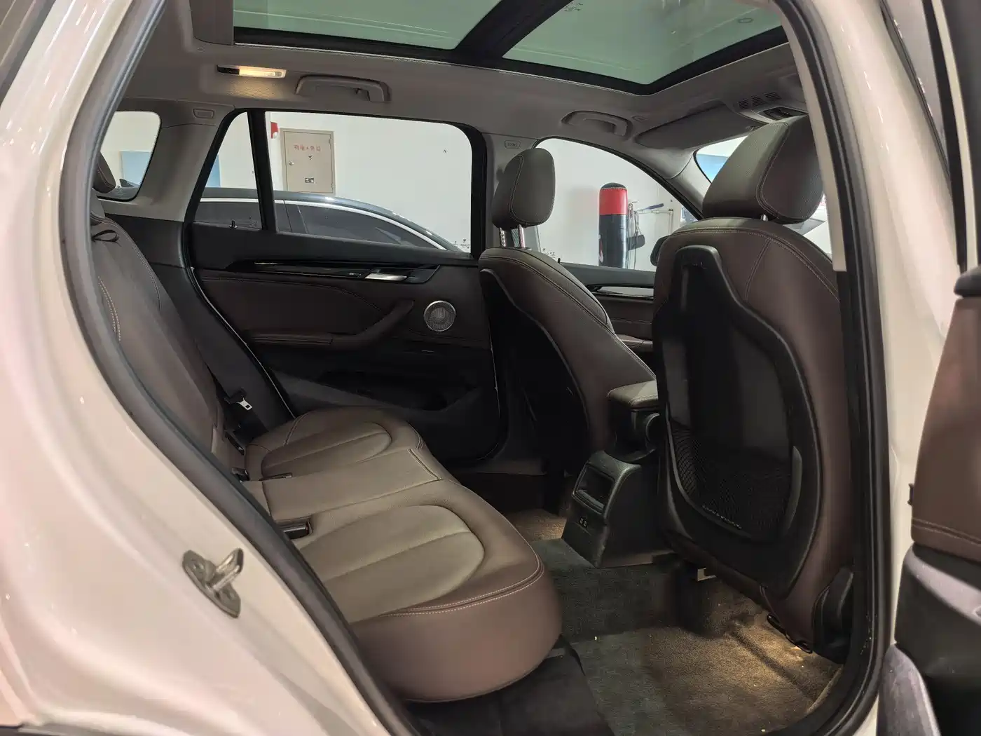 BMW X1 2022 sDrive20Li Premium фото 15