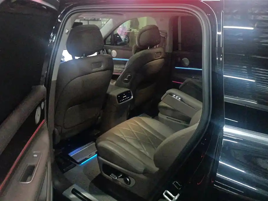 AITO Wenjie AITO M9 2024 Range Extender Max 52kWh 6-seater фото 11