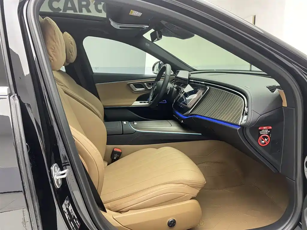 Mercedes-Benz E-Class 2024 E 300 L Fashion фото 18