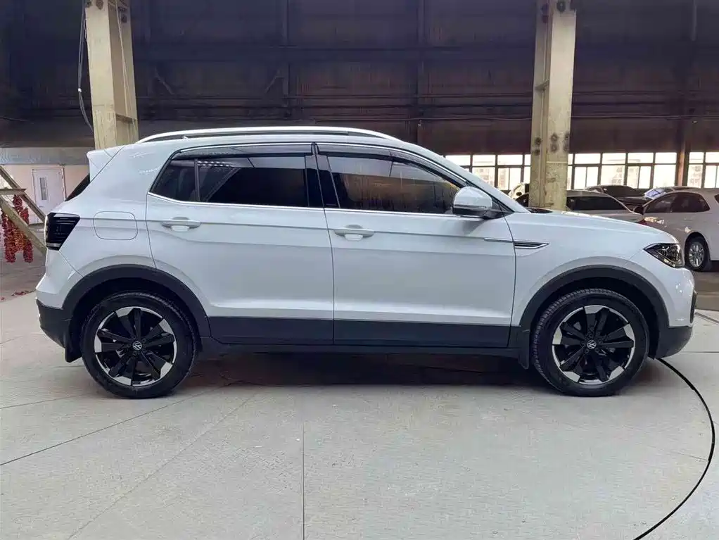 Volkswagen Tanying 2021 1.5L Automatic Smart Connect Edition фото 4