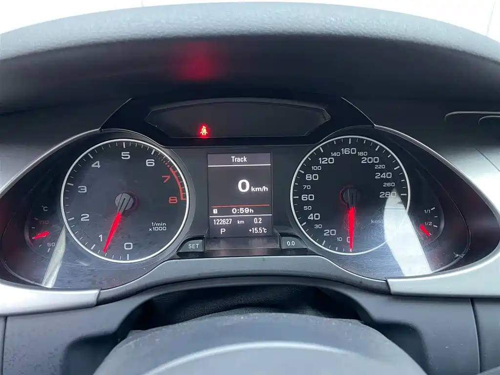 Audi A4L 2012 2.0 TFSI Automatic Technology фото 8