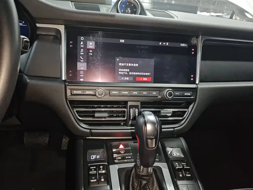 Porsche Macan 2018 Macan 2.0T фото 9