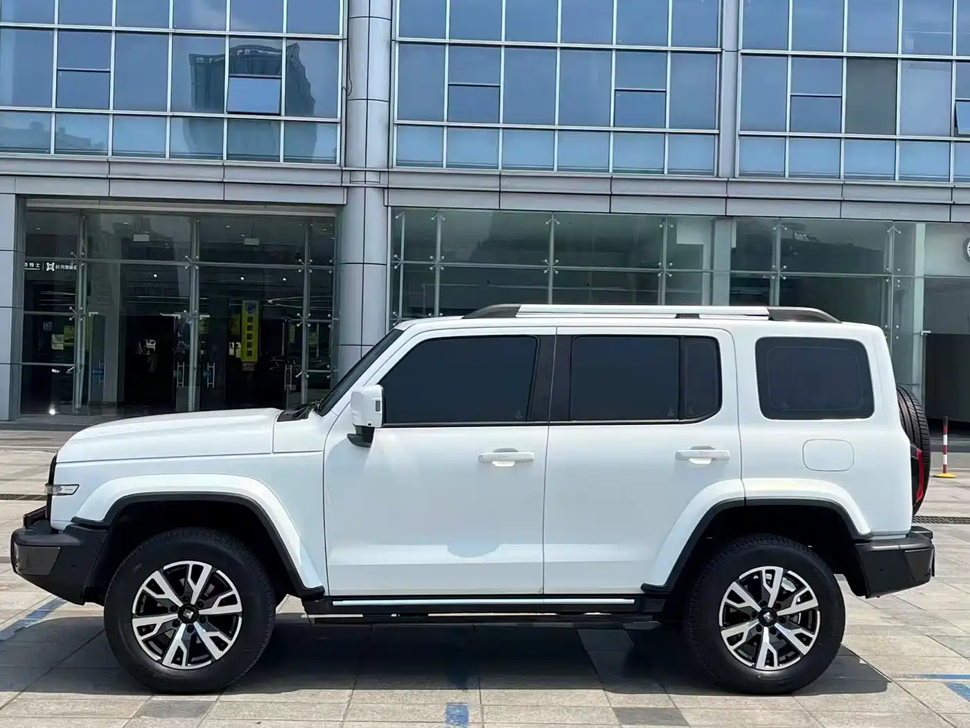 Tank 300 2023 Urban Edition 2.0T Very Stylish фото 2
