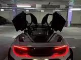 Photo 2 - McLaren 720S