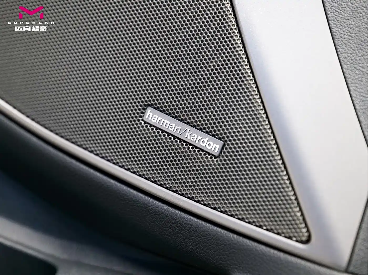 BMW M3 2023 M3 Sedan Thunder Edition фото 13