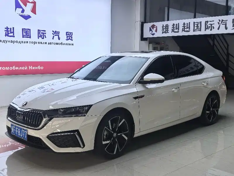 Škoda Octavia 2022 PRO TSI280 Luxury Edition