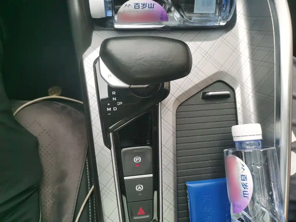 Фото 7 - Geely Preface
