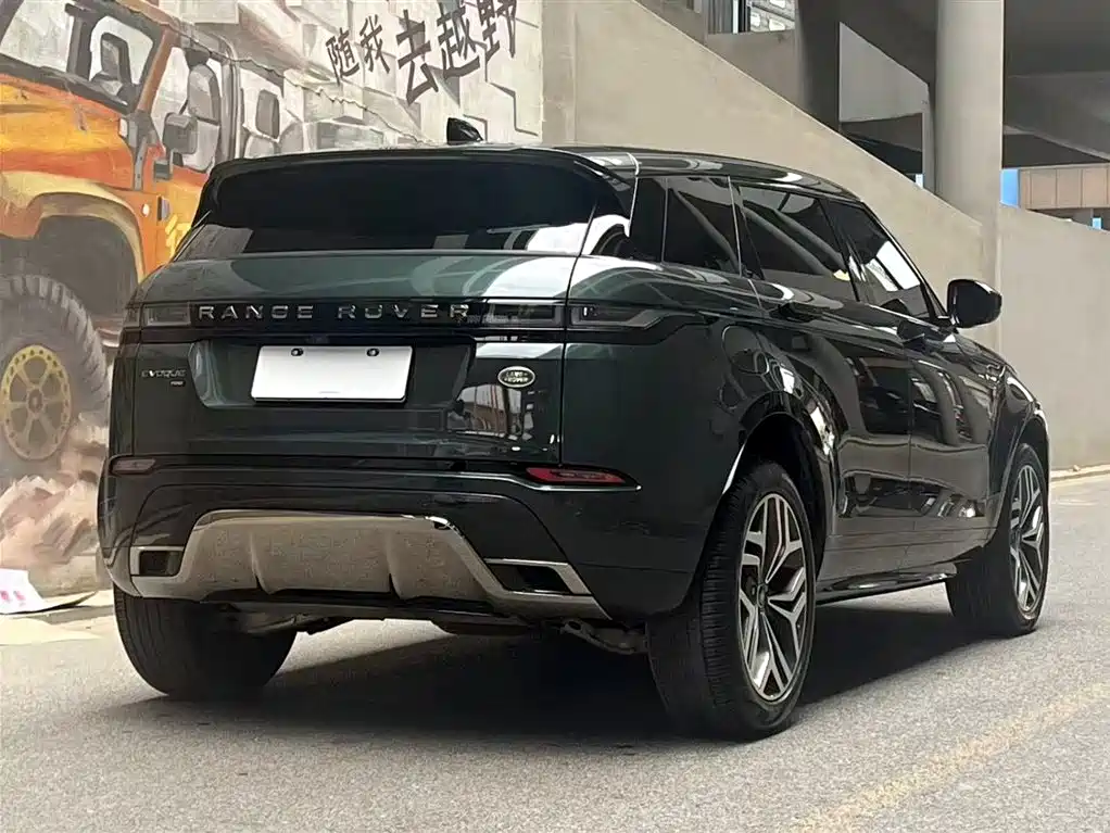 Land Rover Range Rover Evoque 2023 Range Rover Evoque L 249PS Luxury Edition фото 5
