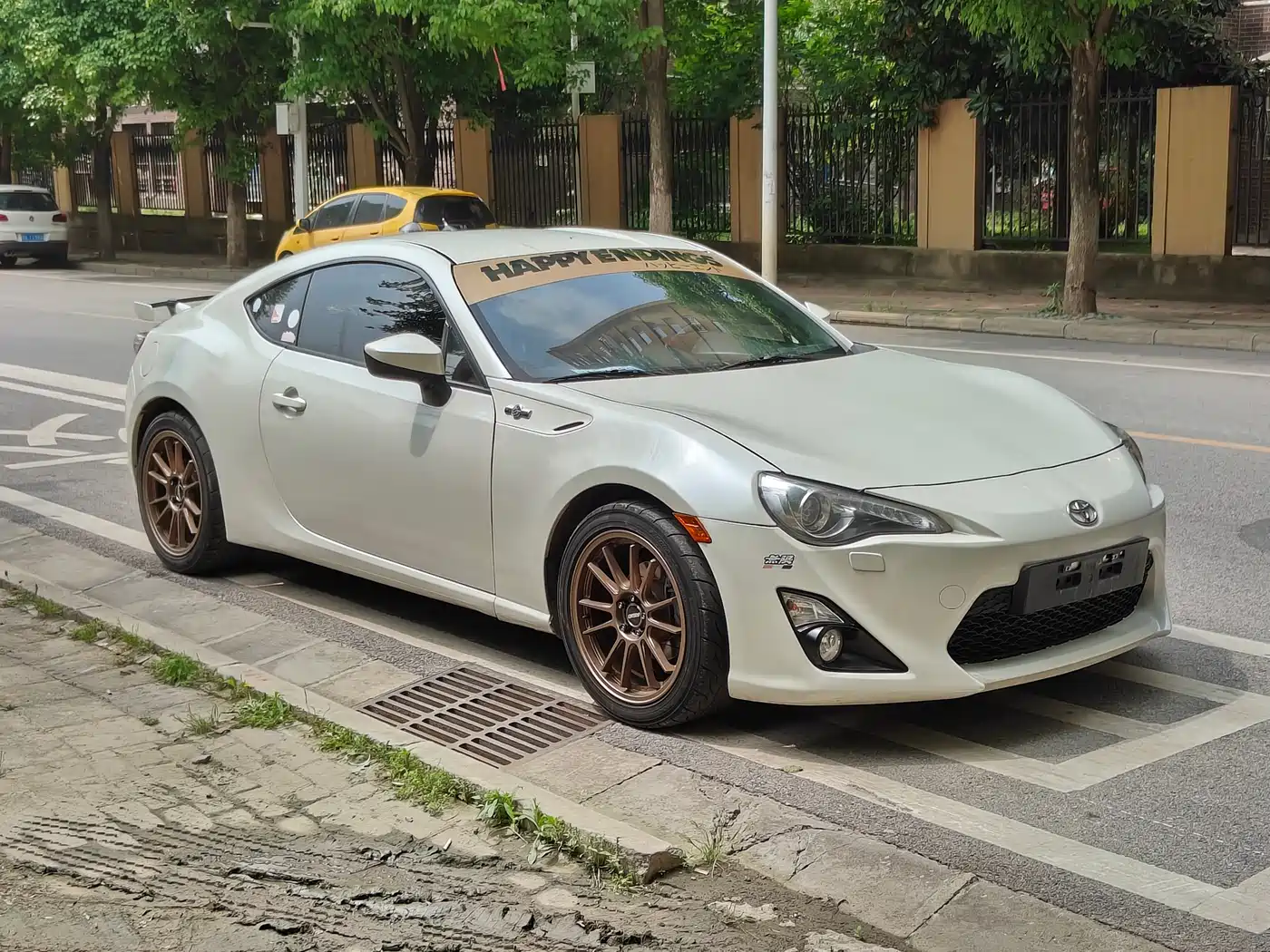 Toyota 86 2013 2.0L Automatic Luxury фото 3