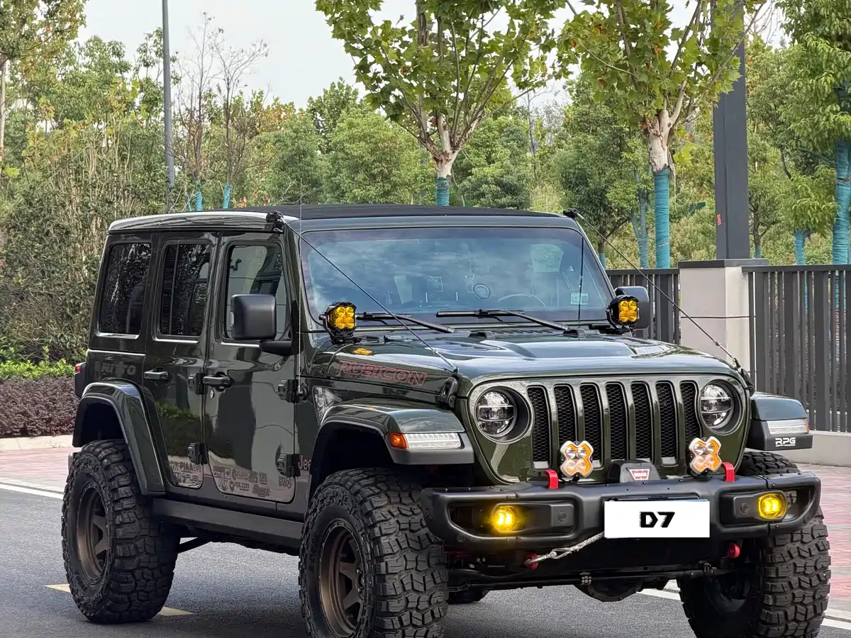 Фото 4 - Jeep Wrangler
