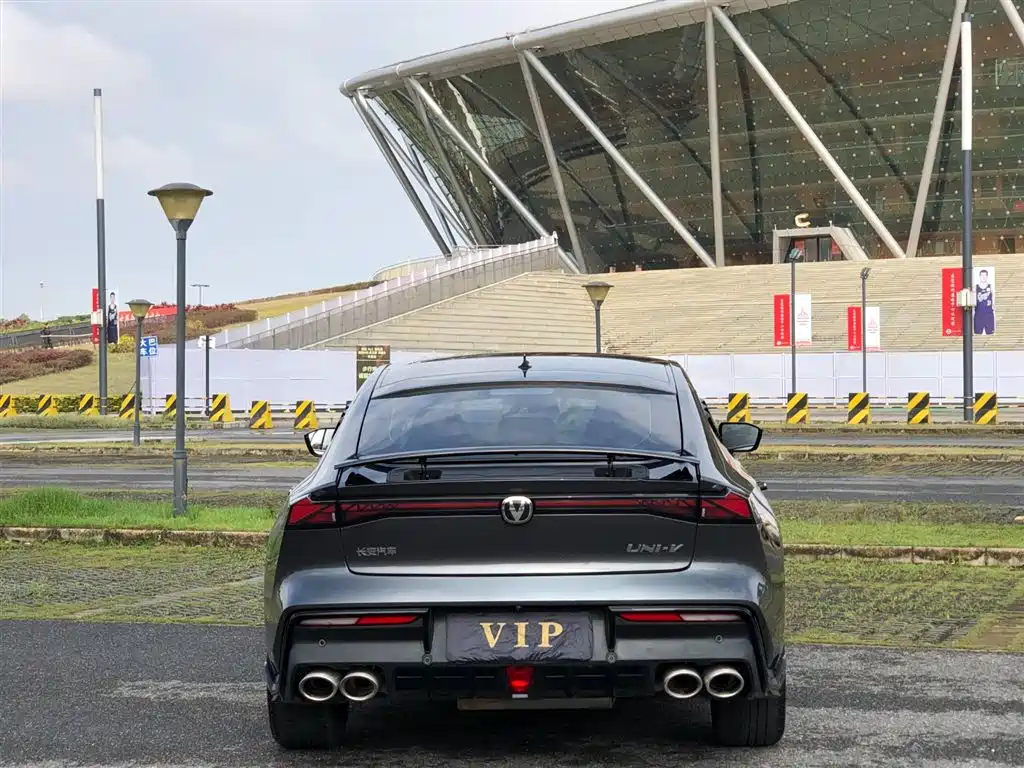 CHANGAN UNI-V