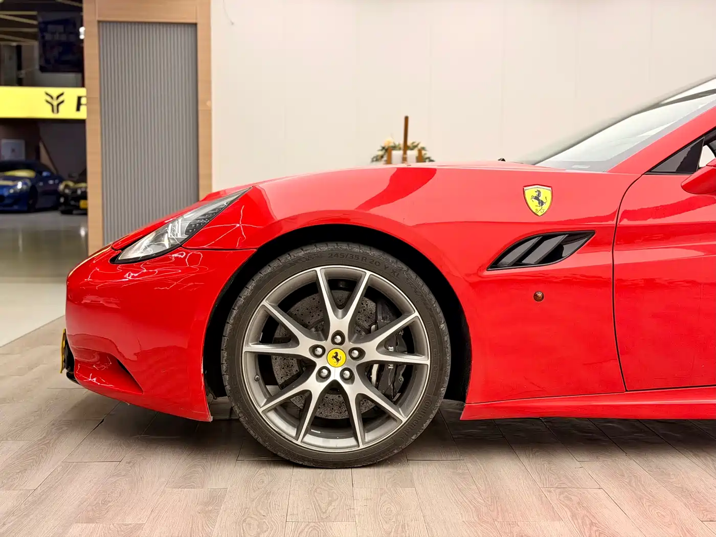 Ferrari California T 2012 4.3L Standard фото 9