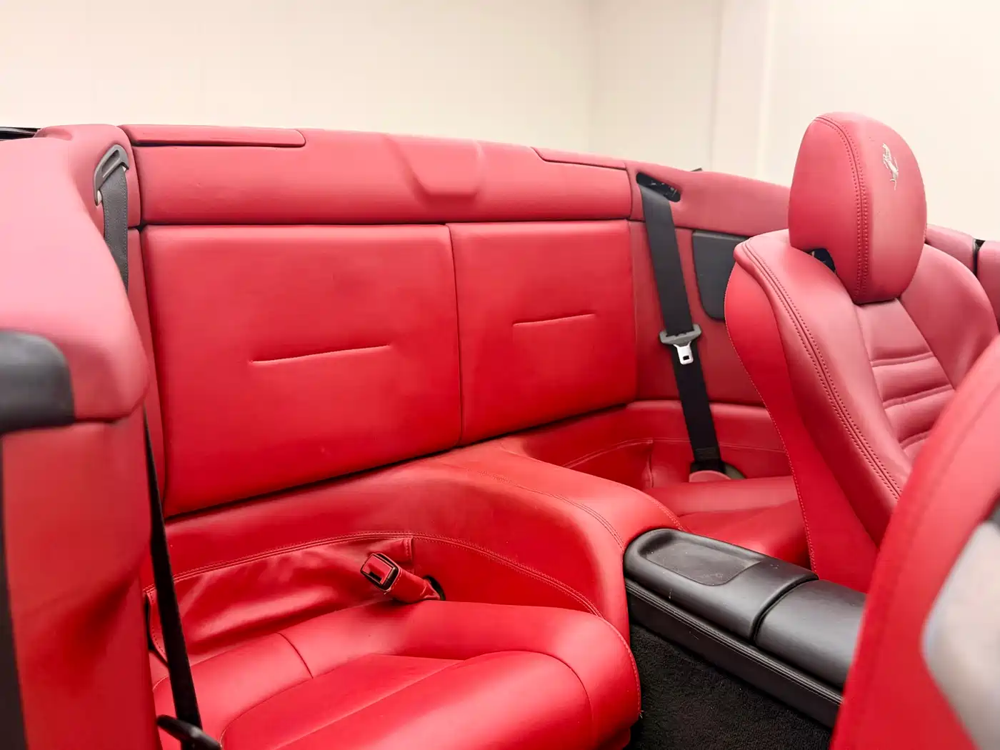 Ferrari California T 2012 4.3L Standard фото 19