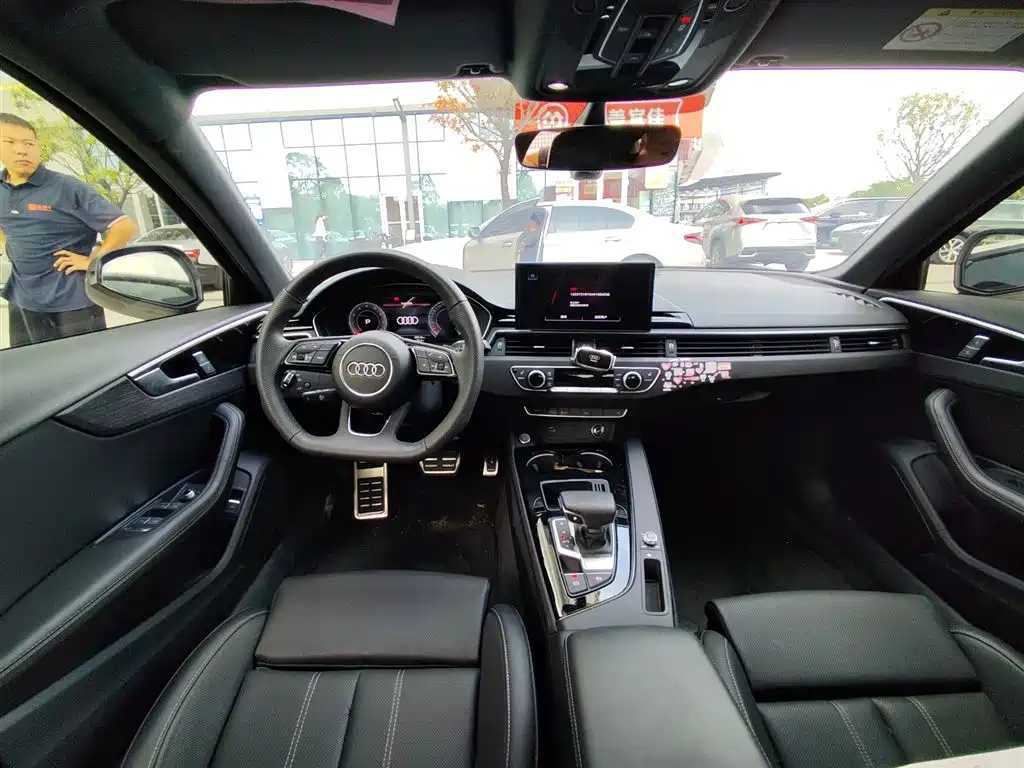 Audi A4L 2025 2024 40 TFSI Luxury Dynamic