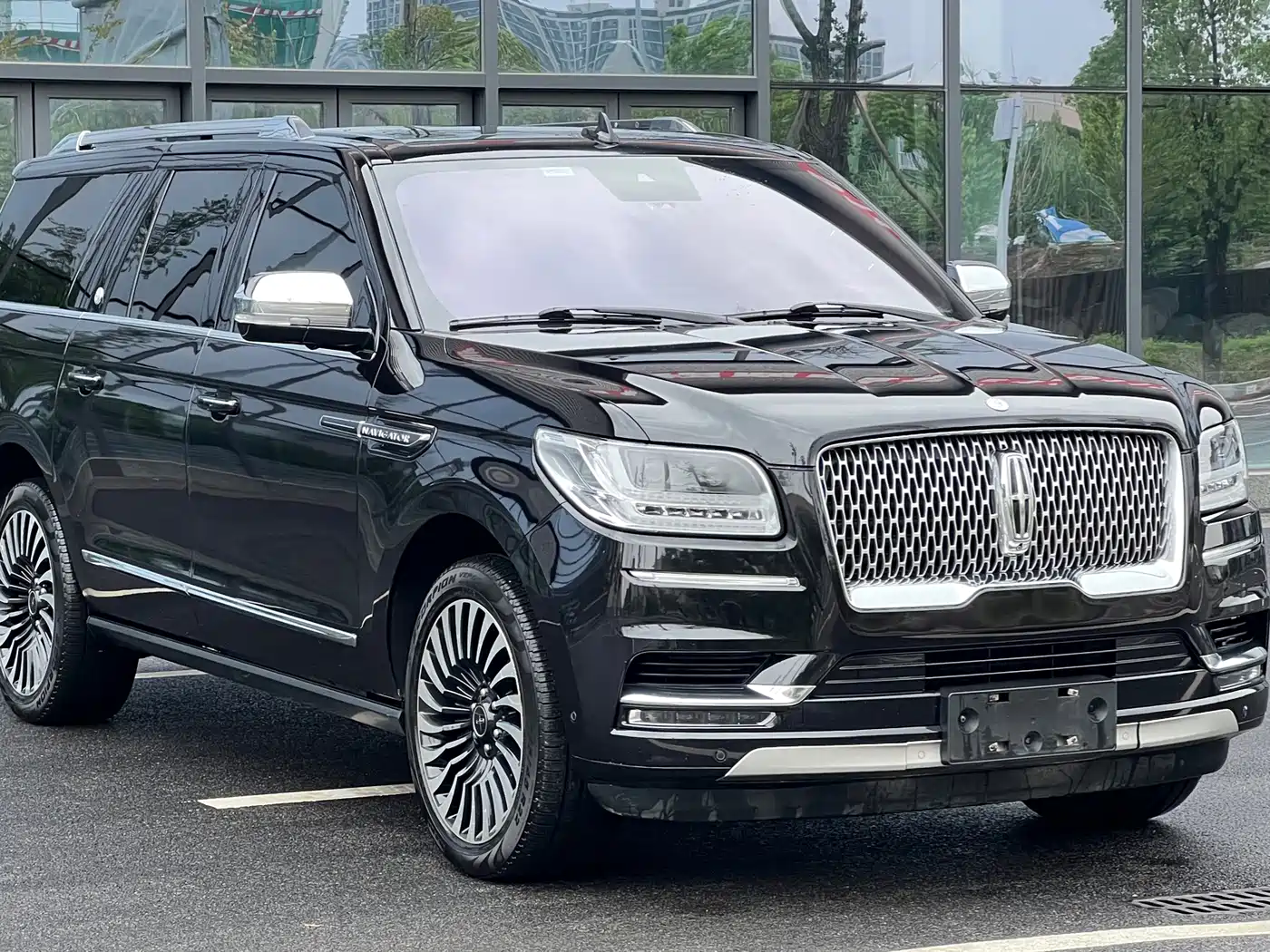 صورة 3 - Lincoln Navigator