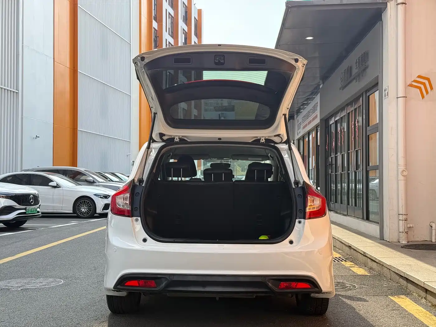 Honda Jade 2014 2014 1.8L Automatic Comfort Elite 5-seater