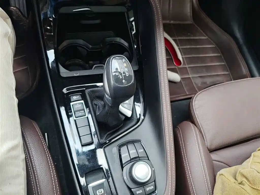 BMW X1 2018 sDrive18Li Premium Model фото 14
