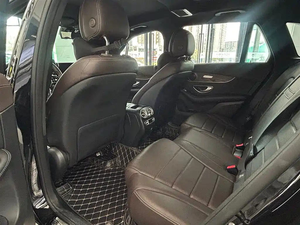 Mercedes-Benz GLC 2022 Facelift GLC 260 L 4MATIC Luxury Model фото 5