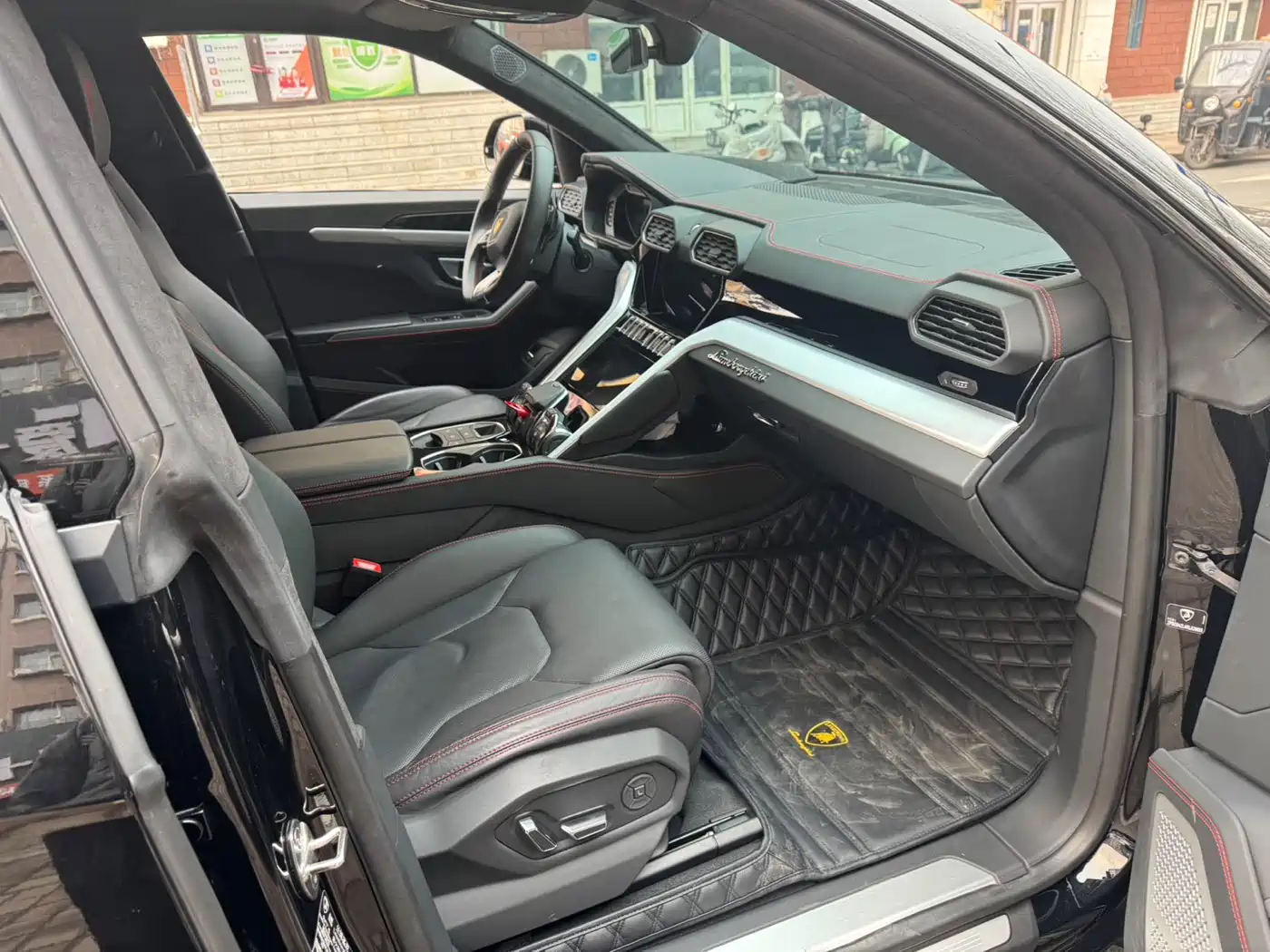 Lamborghini Urus 2023 4.0T V8 S фото 5