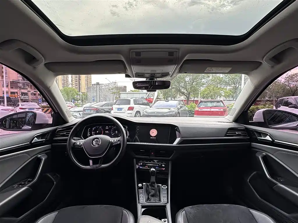 Volkswagen Sagitar 2021 280TSI DSG Luxury Smart Connect фото 14