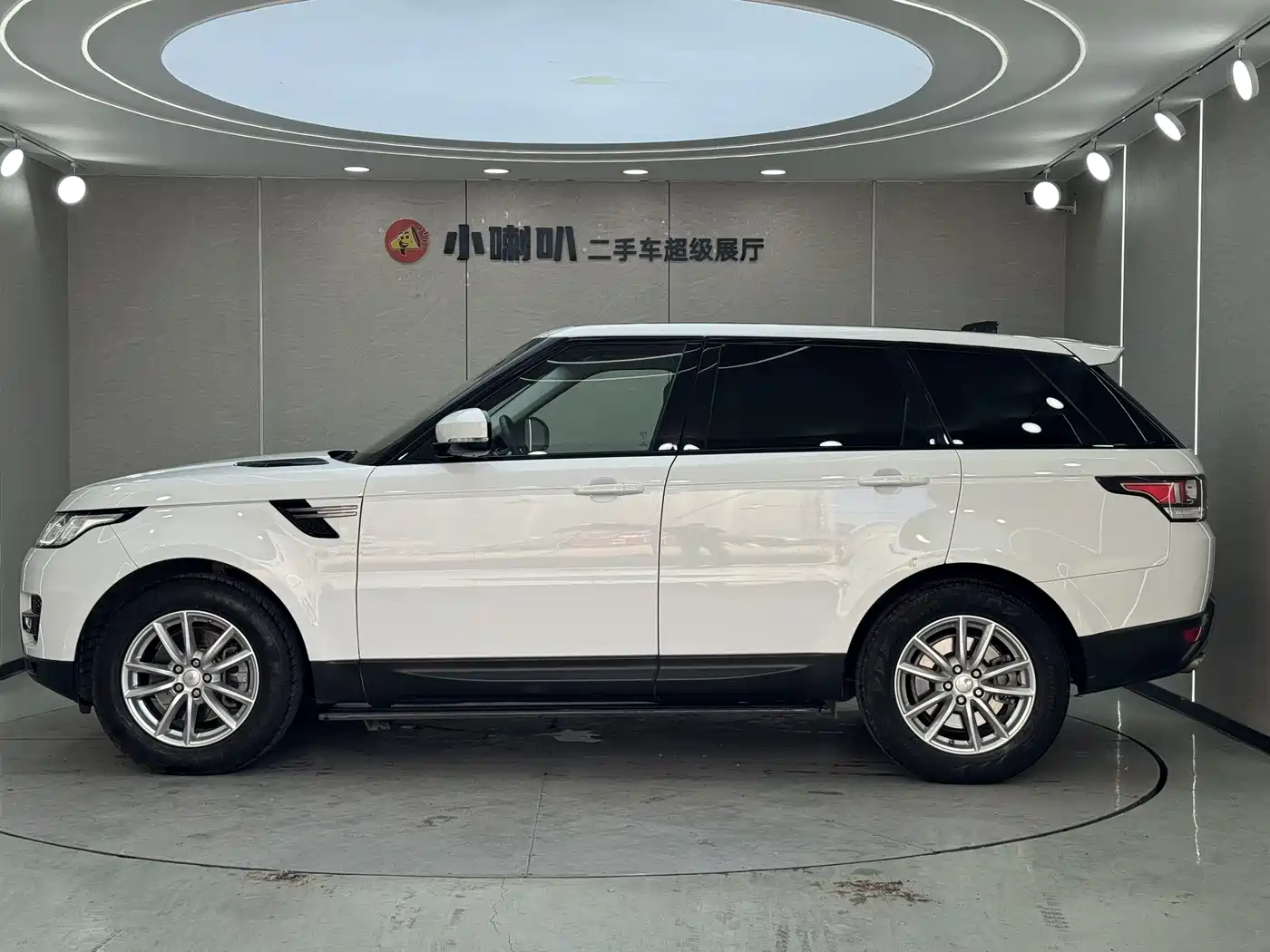 Land Rover Range Rover Sport 2017 3.0 SC V6 SE фото 7