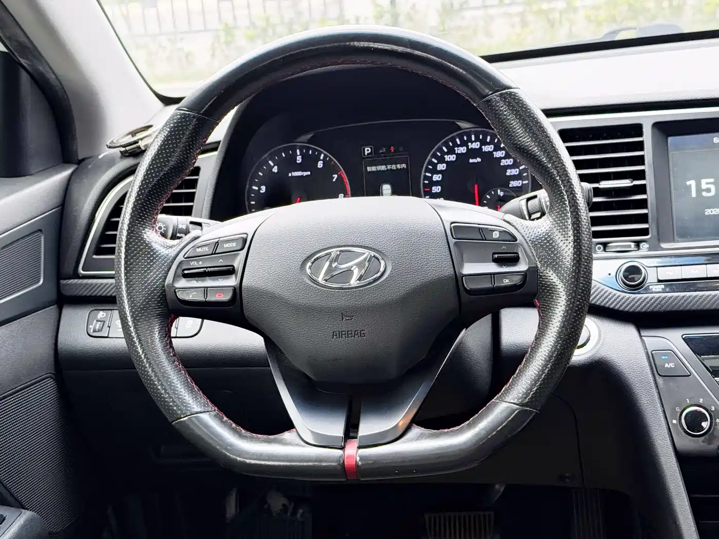 Hyundai Elantra 2018 1.4T DCT Dynamic·Vitality Model фото 14