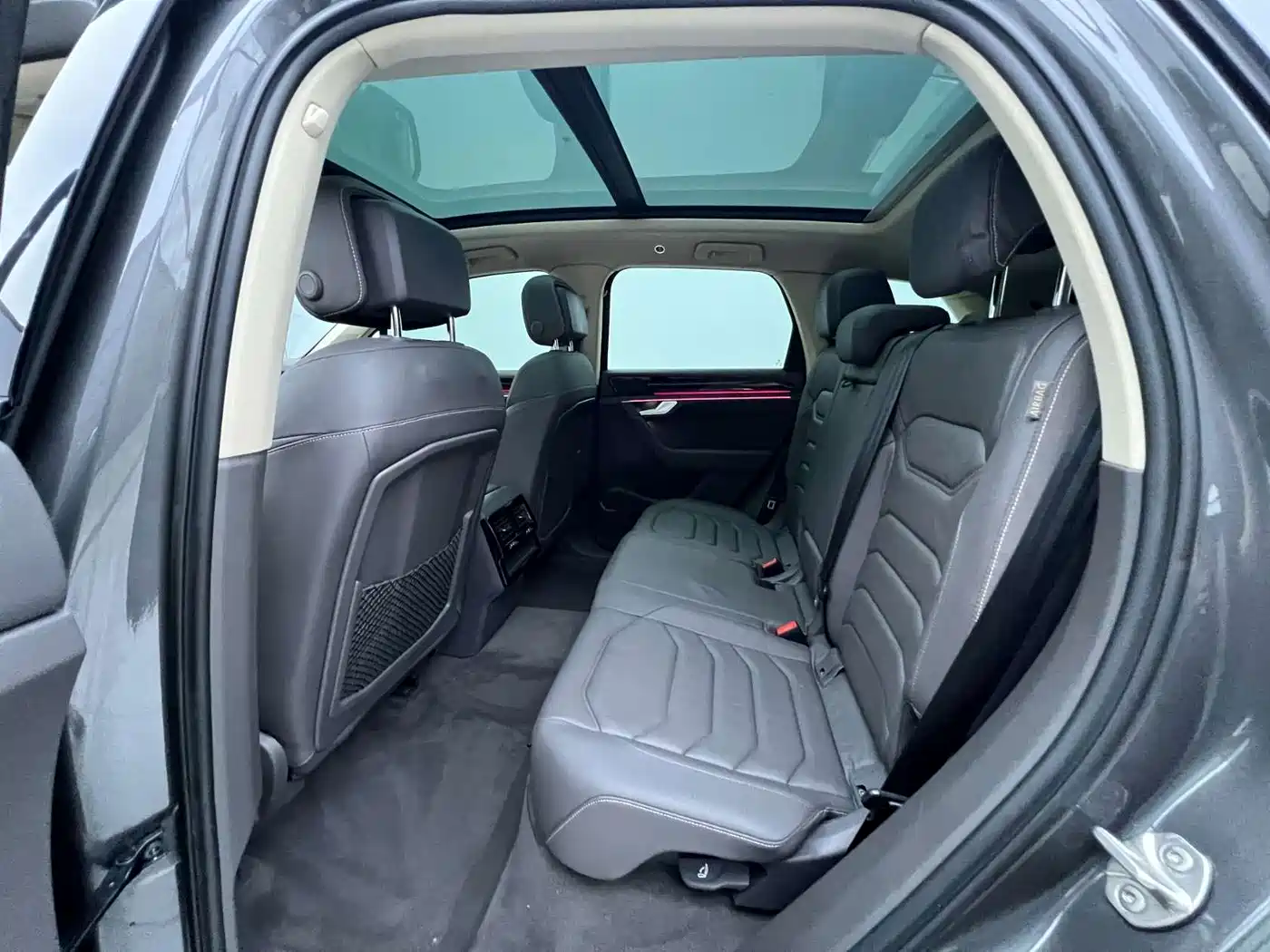Volkswagen Touareg 2022 2021 2.0TSI R-Line