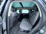 Фото 9 - Volkswagen Touareg