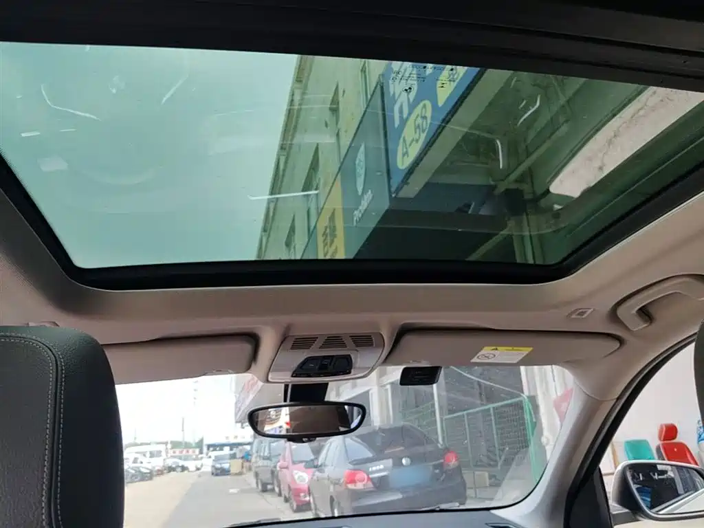 BMW X1 2018 sDrive18Li Premium Model фото 18