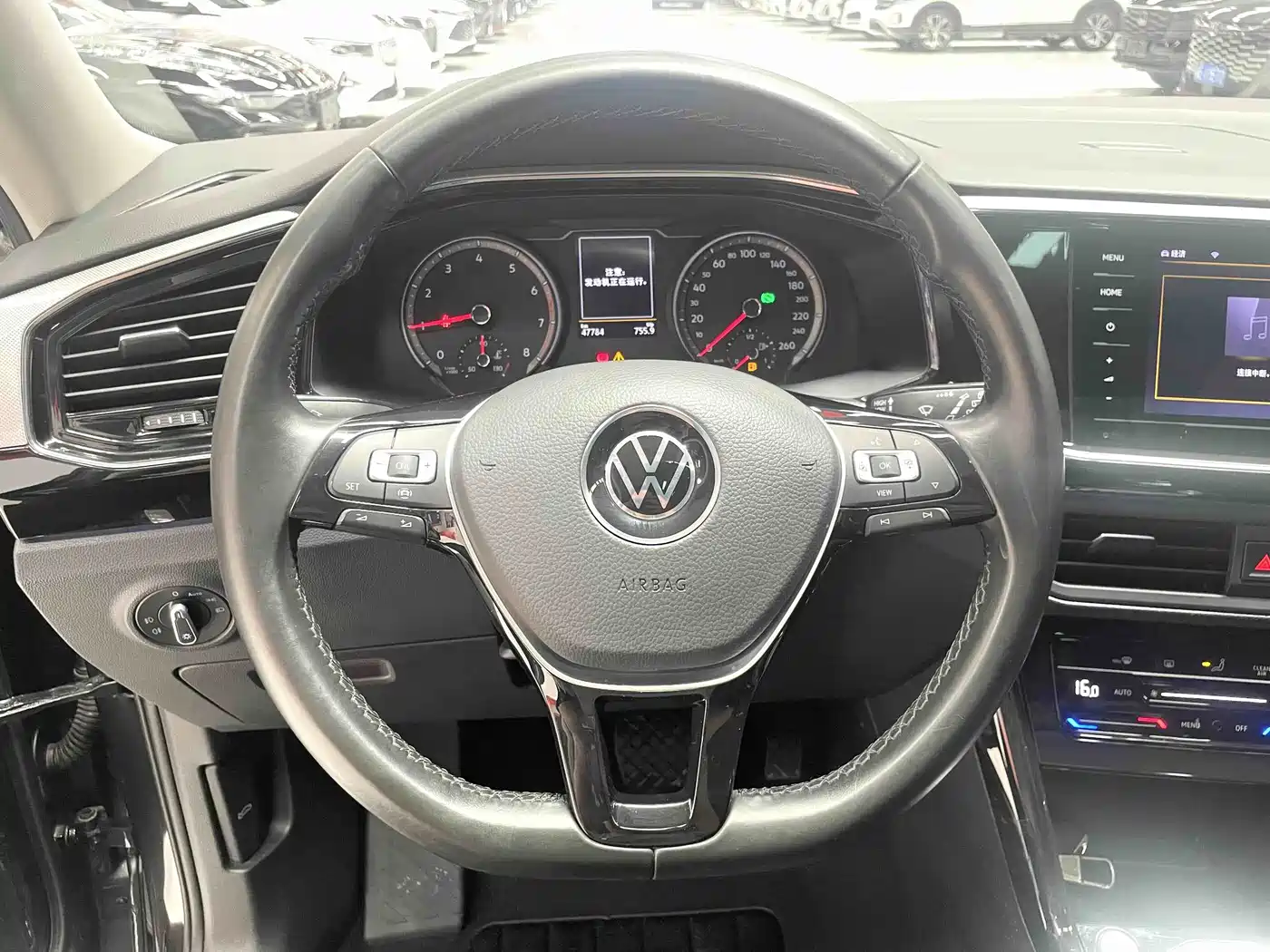 Volkswagen Tayron 2022 280TSI 2WD Luxury Smart Connect Edition фото 8