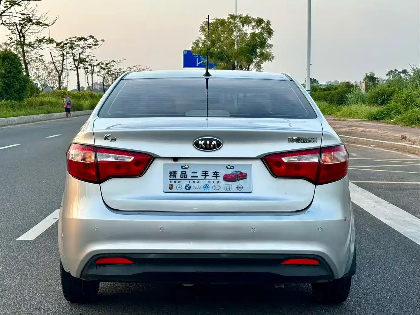 Kia K2 2012 2012 Sedan 1.4L AT GLS Commemorative Edition