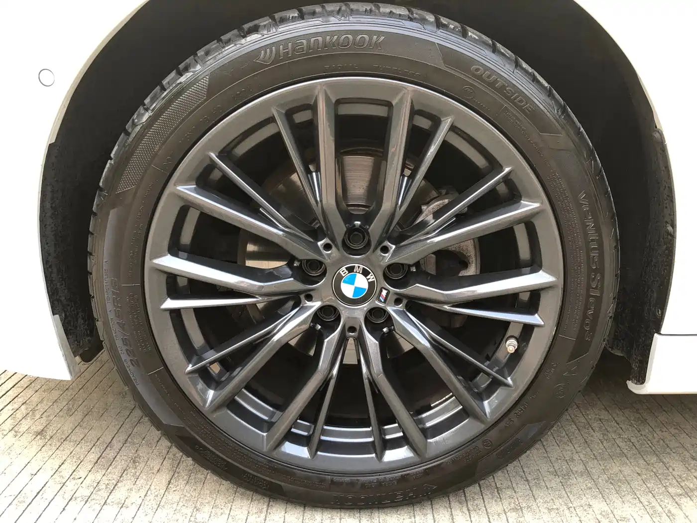 BMW 3 Series 2024 325Li M Sport Shadowline Package фото 28