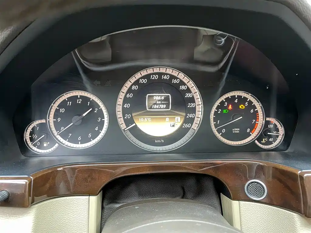 Mercedes-Benz E-Class 2012 E 300 L Elegance Model фото 7