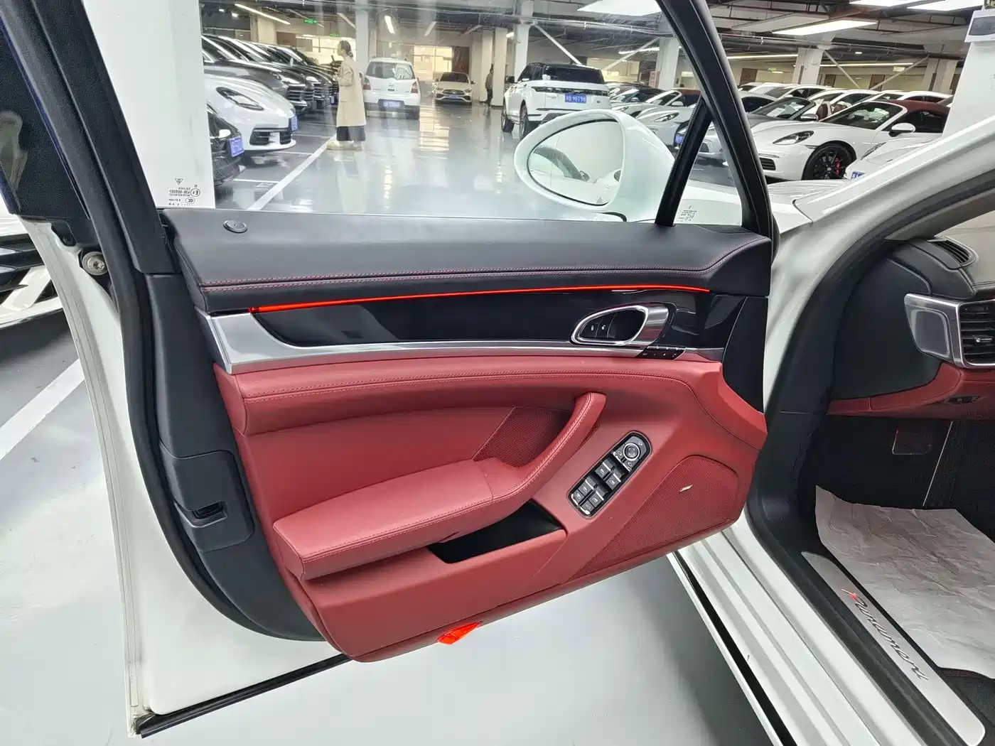 Porsche Panamera 2014 Panamera 3.0T фото 11