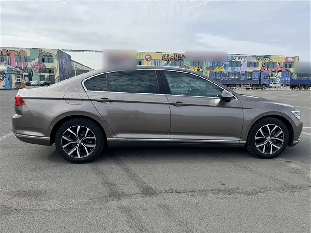 Volkswagen Magotan 2017 330TSI DSG Premium фото 5