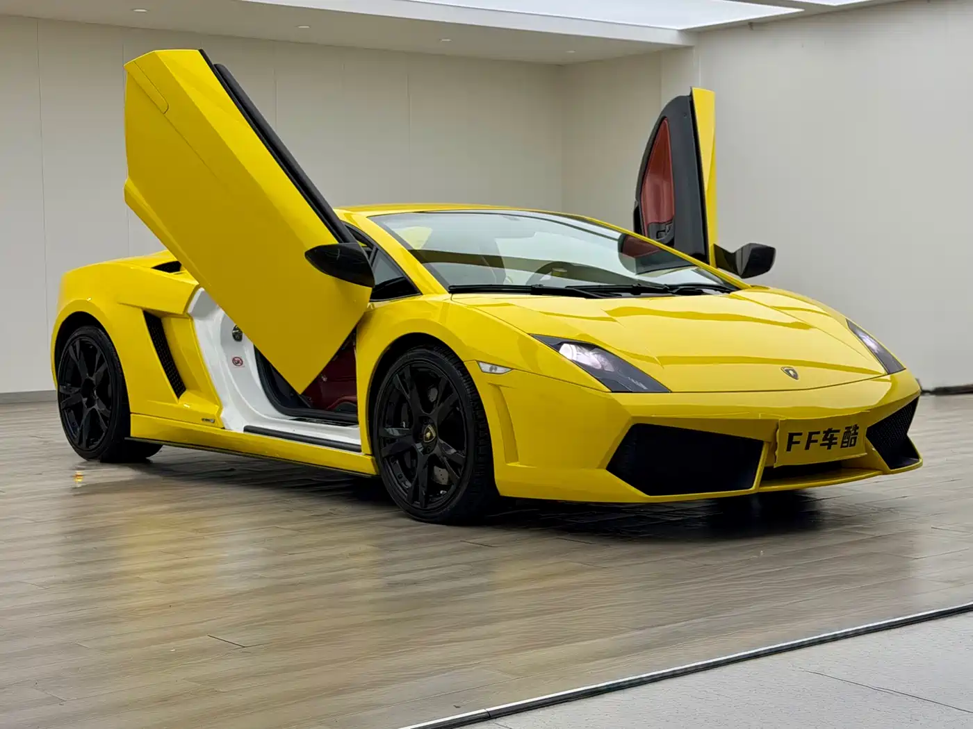 Lamborghini Gallardo 2012 LP 560-4 Gold Edition фото 8
