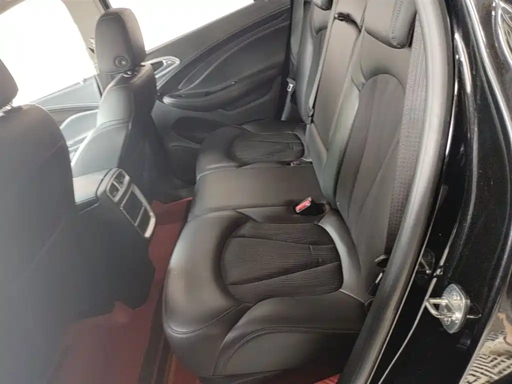 Buick Envision Plus 2018 20T 2WD Leading фото 17