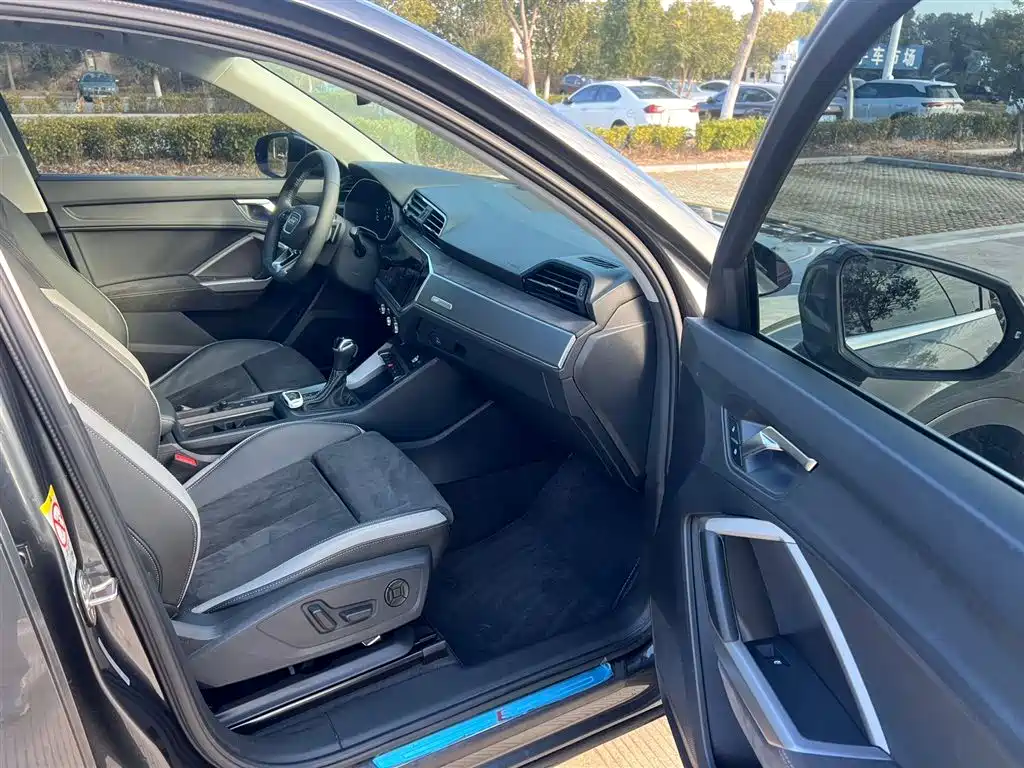 Audi Q3 2023 35 TFSI Fashion Dynamic (1.4T) фото 13